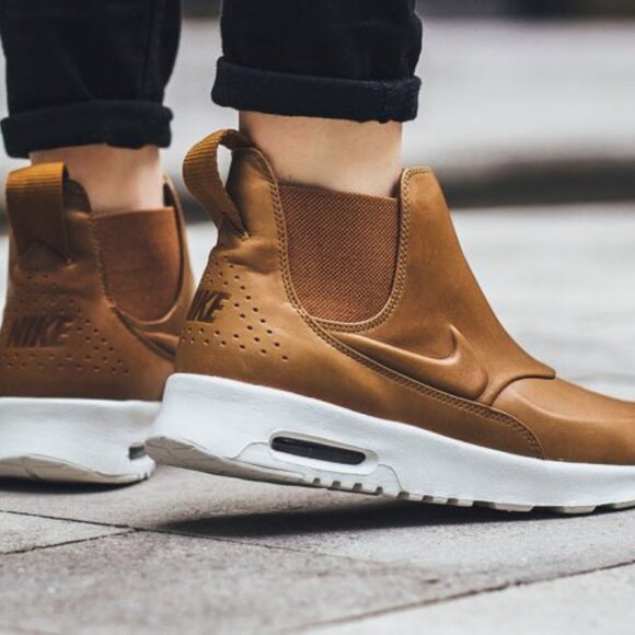 Nike Women's Brown Leather Air Max Thea Mid-Top Chelsea Sneaker Size 11 - Picture 1 of 9